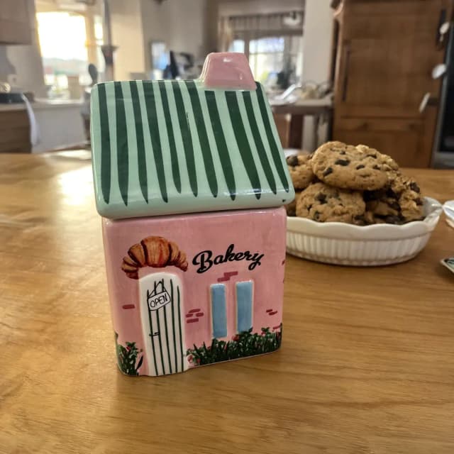 Result: Orange oil burner in kitchen